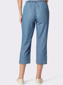 3/4-Jeans mit Zierknöpfen