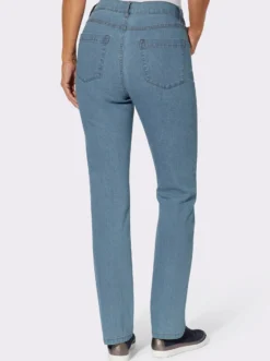 Jeans mit Ziernähten vorne