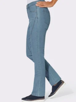 Jeans mit Ziernähten vorne
