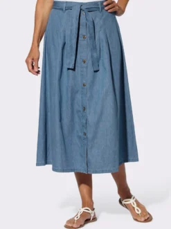 Jeansrock in ausgestellter Form