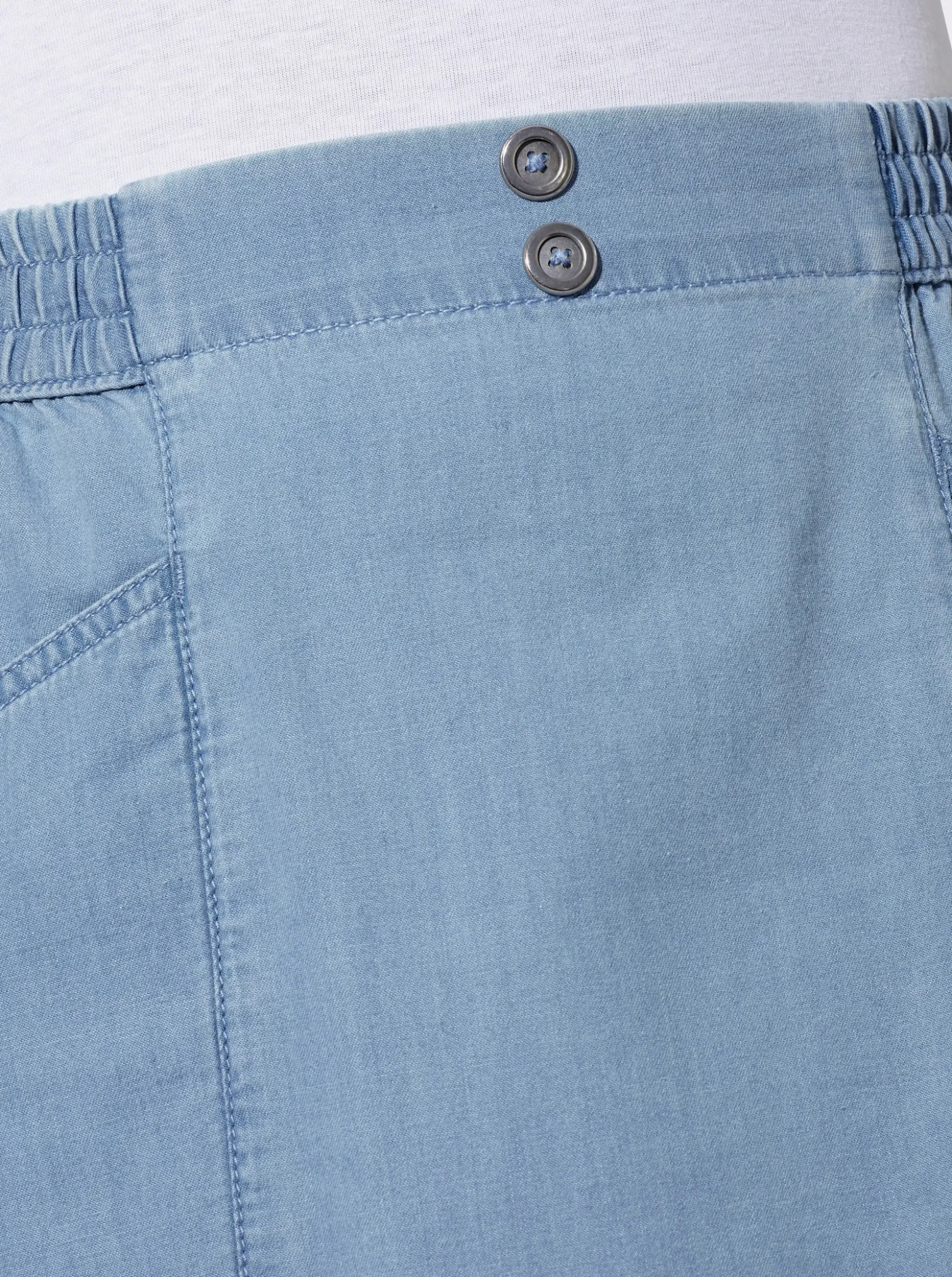 Jeansrock mit dekorativen Knöpfen