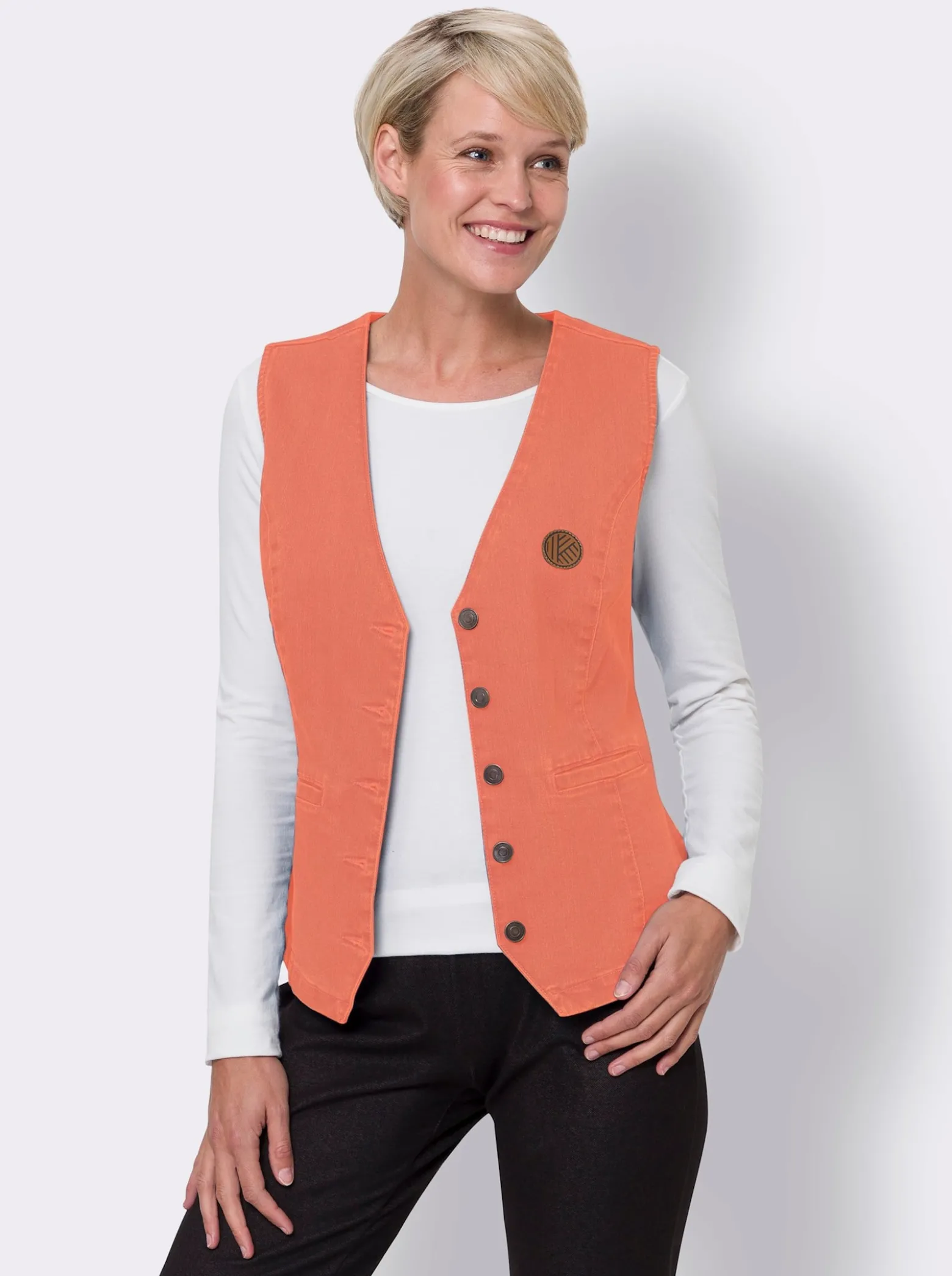 Jeansweste in verkürzter Form