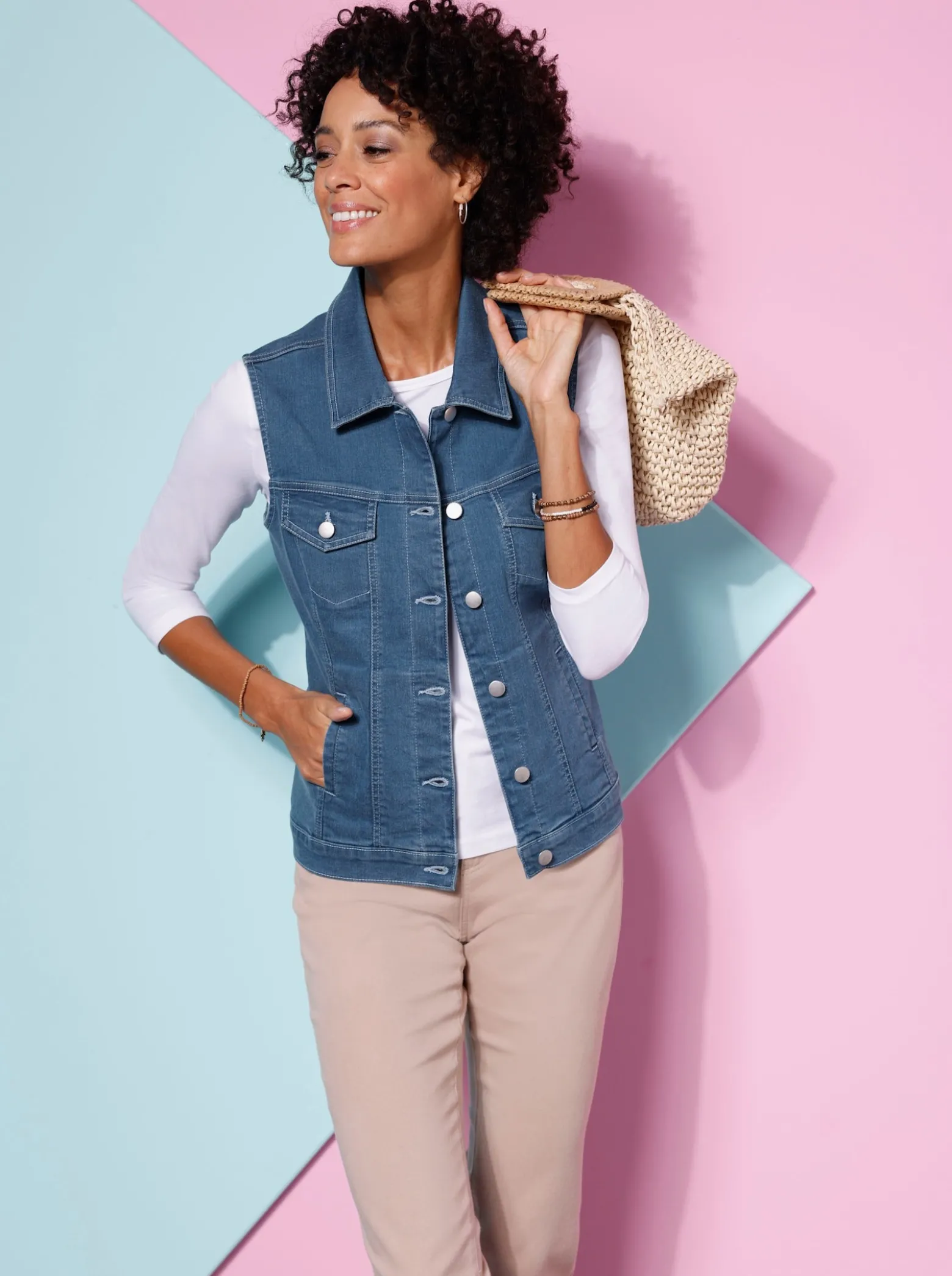 Jeansweste mit aufgesetzten Pattentaschen