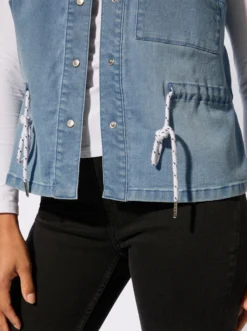 Jeansweste mit Kordelgürtel