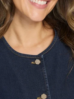 Jeansweste mit Schmuckknöpfen