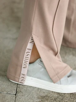 Jerseyhose mit abgesteppten BIesen