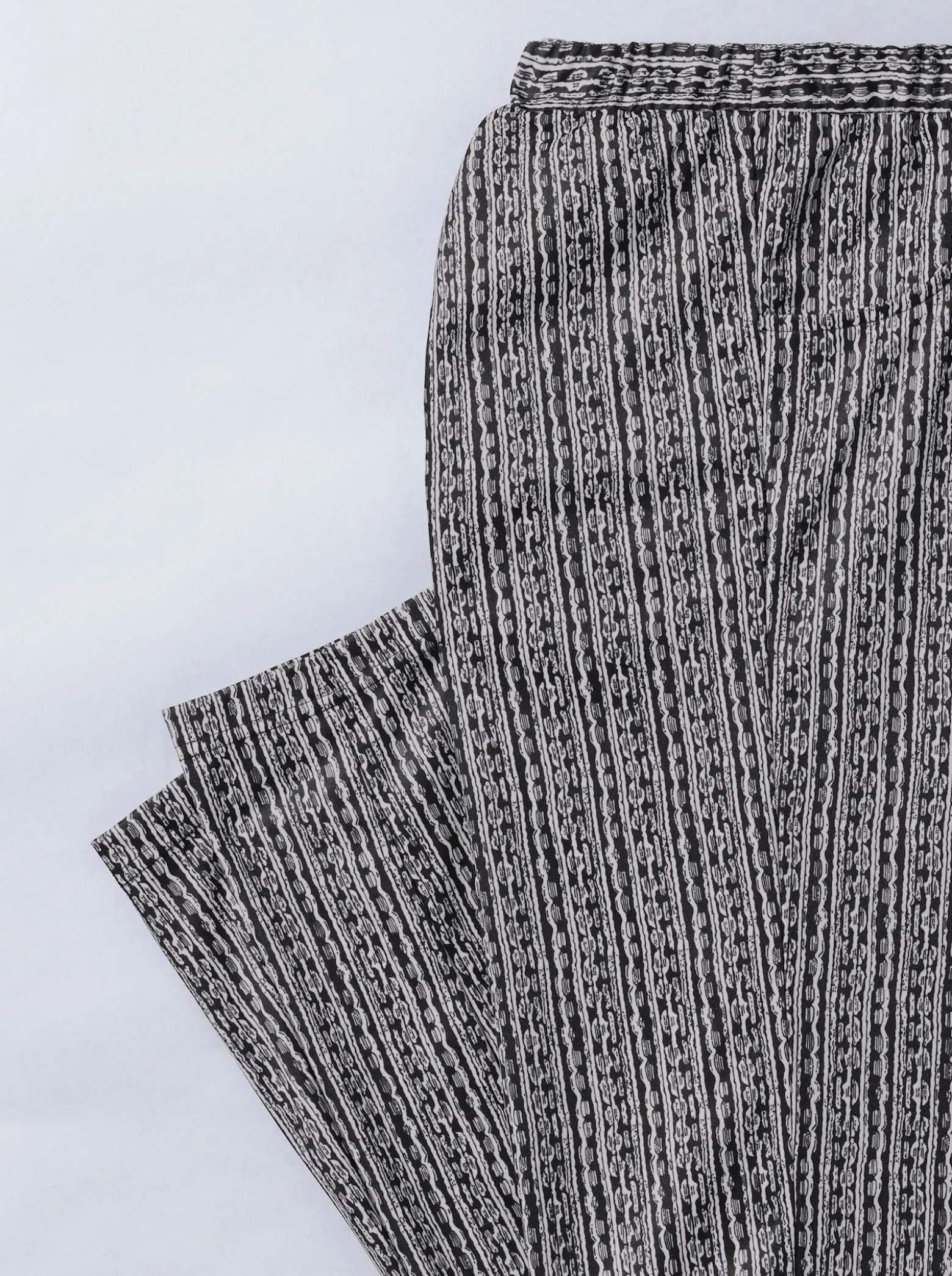 Jerseyhose mit seitlichen Taschen