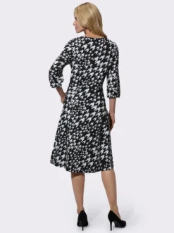 Jerseykleid im Hahnentritt-Muster