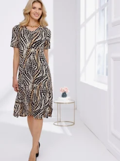 Jerseykleid im Punkte-Dessin
