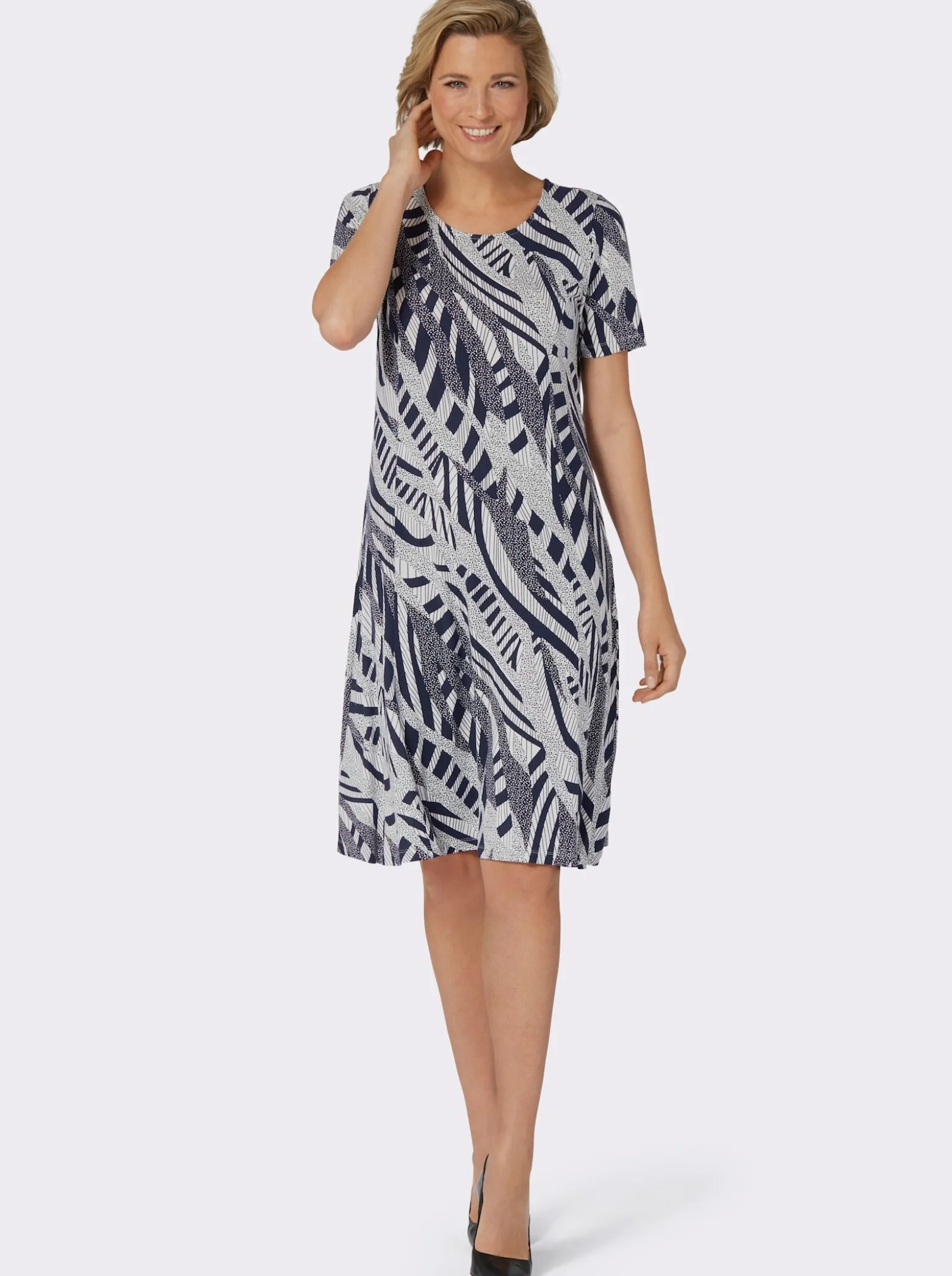 Jerseykleid in Bahnenform