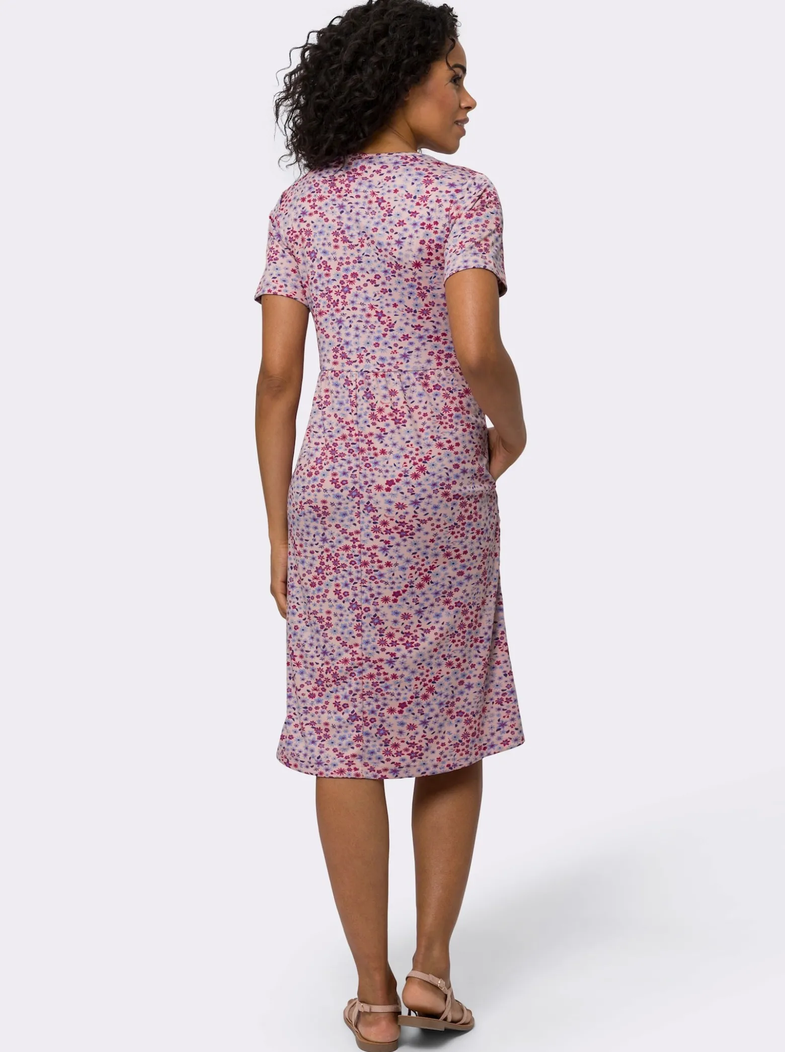 Jerseykleid mit ausgestelltem Rockteil
