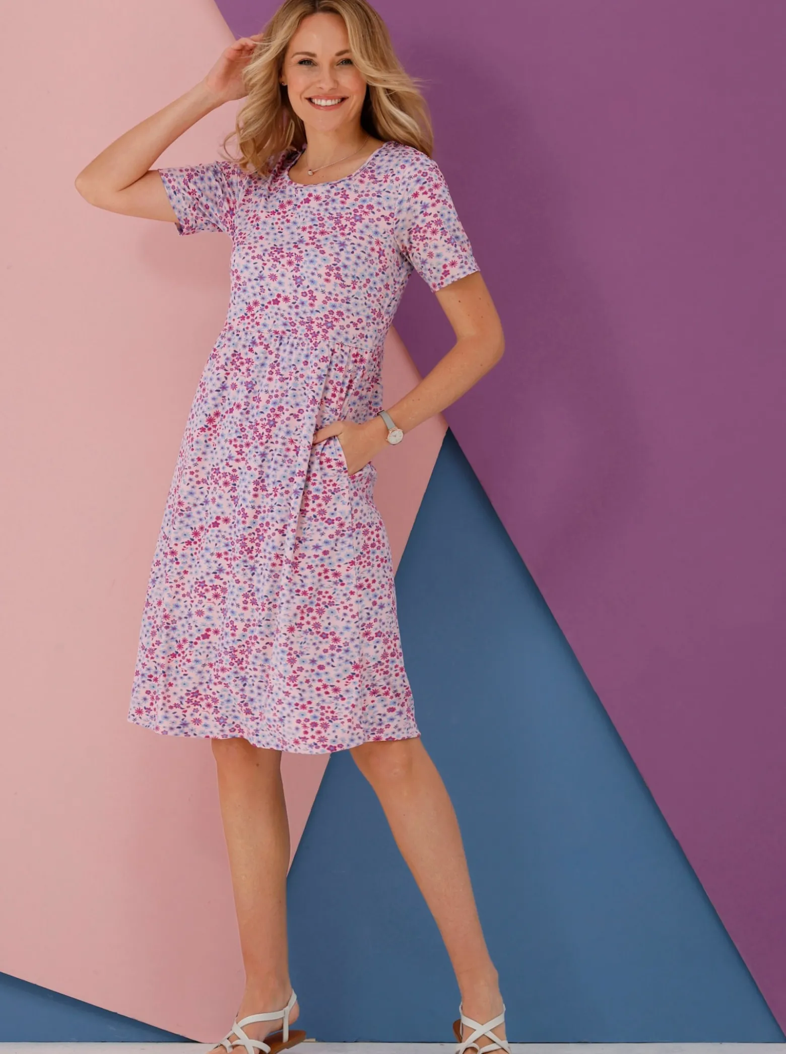 Jerseykleid mit ausgestelltem Rockteil