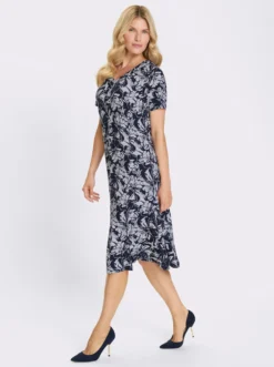 Jerseykleid mit ausgestelltem Rockteil
