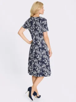 Jerseykleid mit ausgestelltem Rockteil