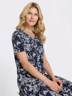 Jerseykleid mit ausgestelltem Rockteil