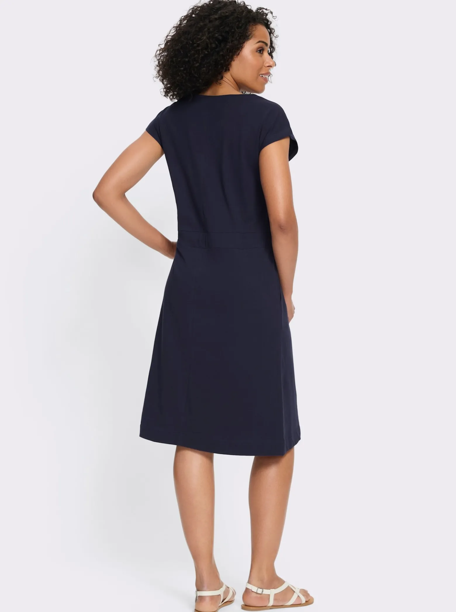 Jerseykleid mit Bindeband
