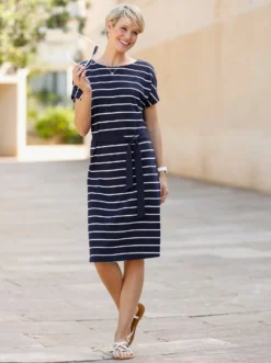 Jerseykleid mit Bindegürtel