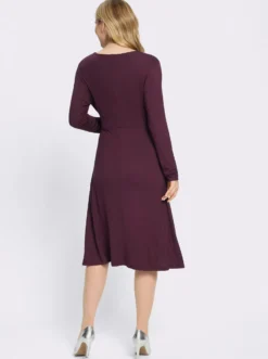 Jerseykleid mit fixiertem Bindegürtel