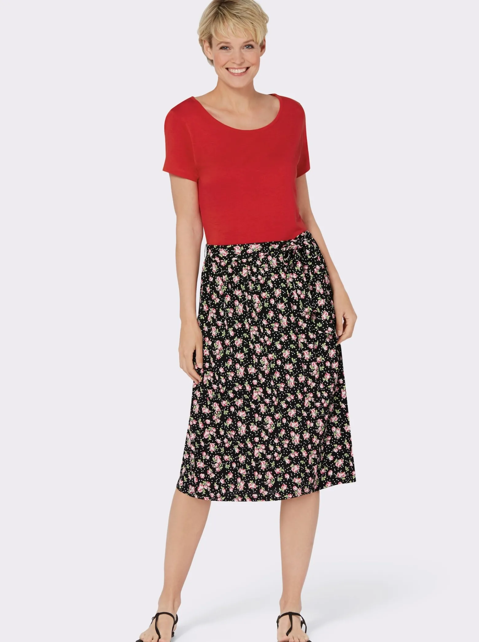 Jerseykleid mit passendem Bindegürtel
