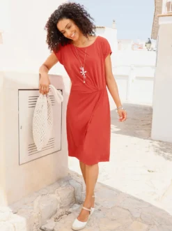 Jerseykleid mit Taillenbetonung