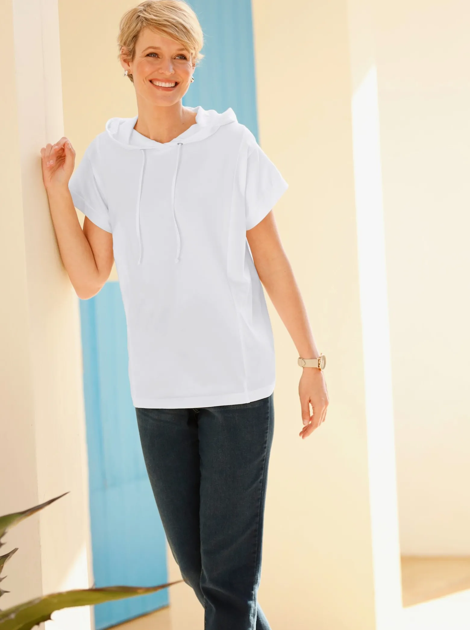 Kapuzenshirt mit überschnittenen Schultern