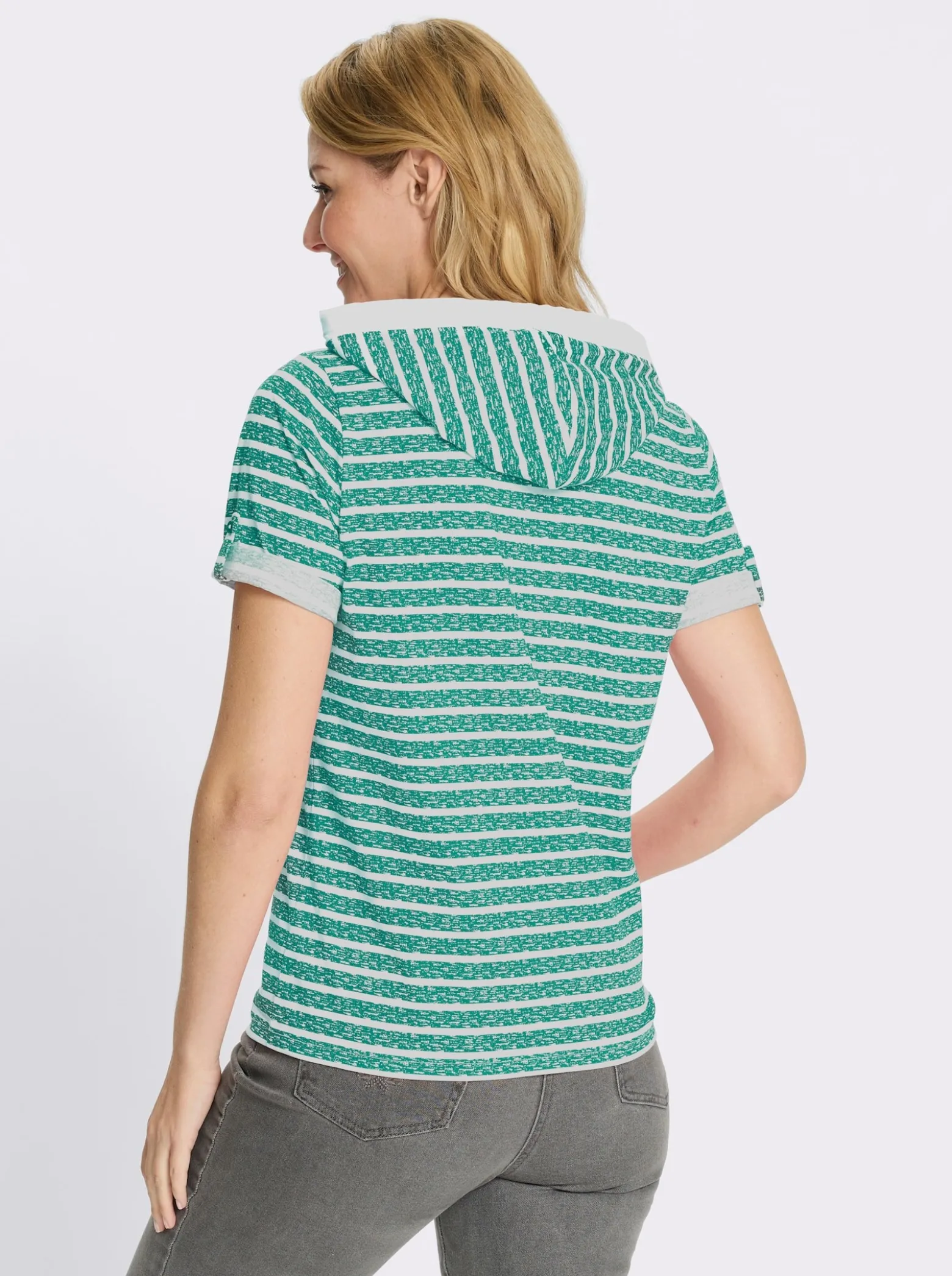 Kapuzenshirt mit kurzen Ärmeln