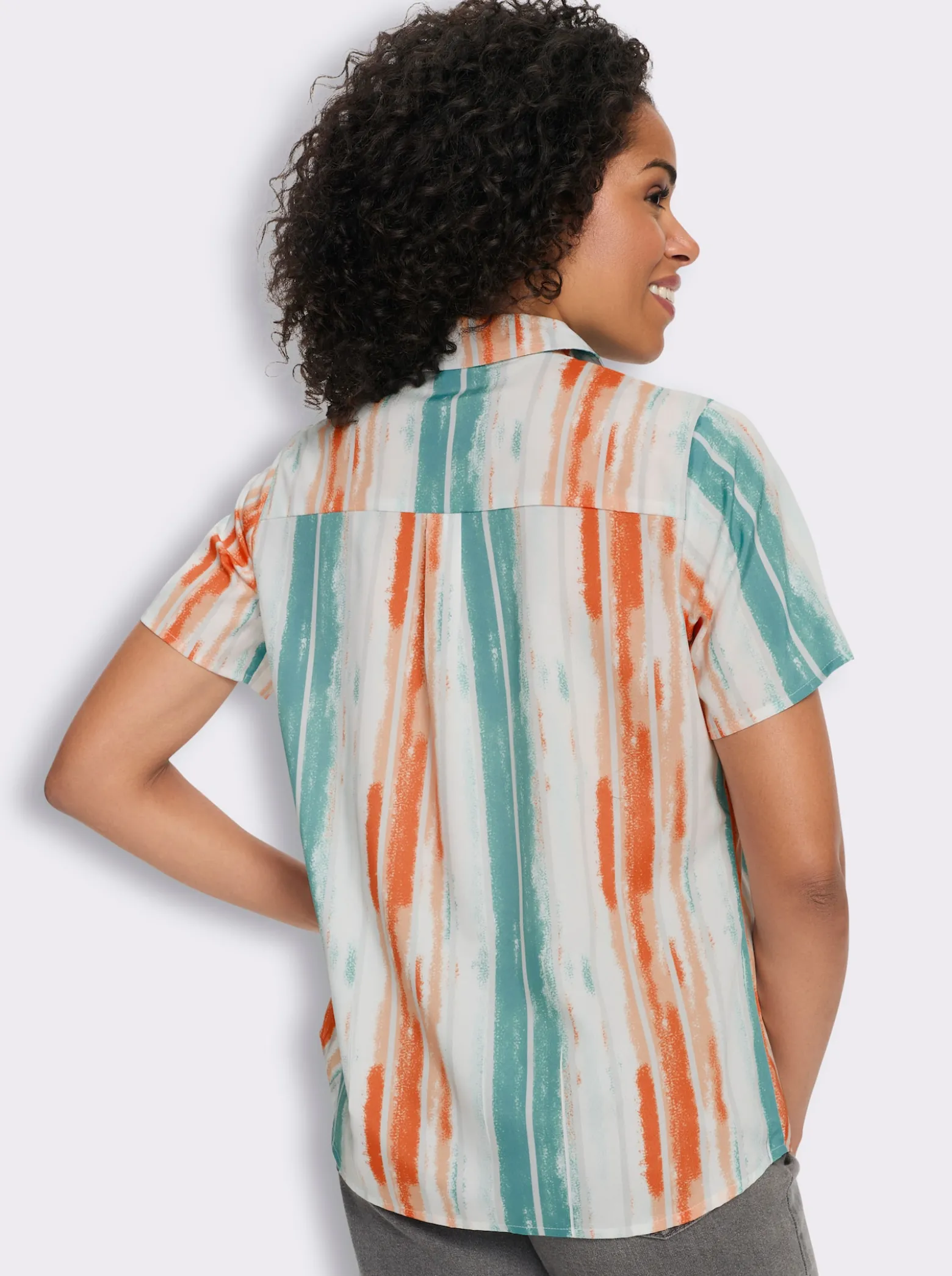 Kurzarm-Bluse mit abgerundetem Saum