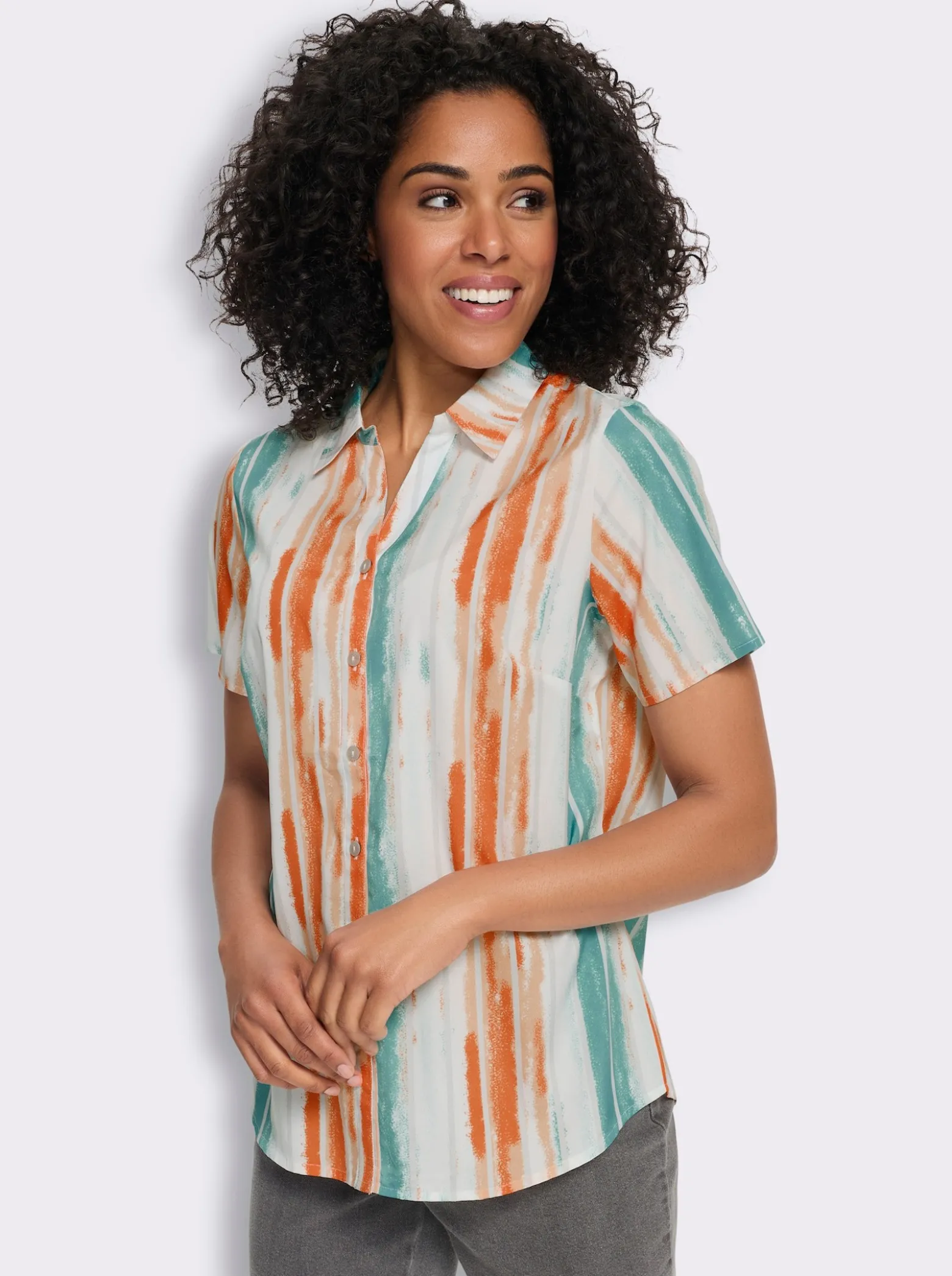 Kurzarm-Bluse mit abgerundetem Saum