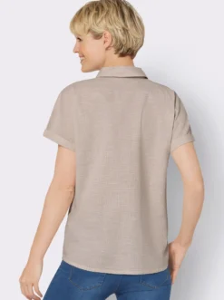 Kurzarm-Bluse mit abgerundetem Saum