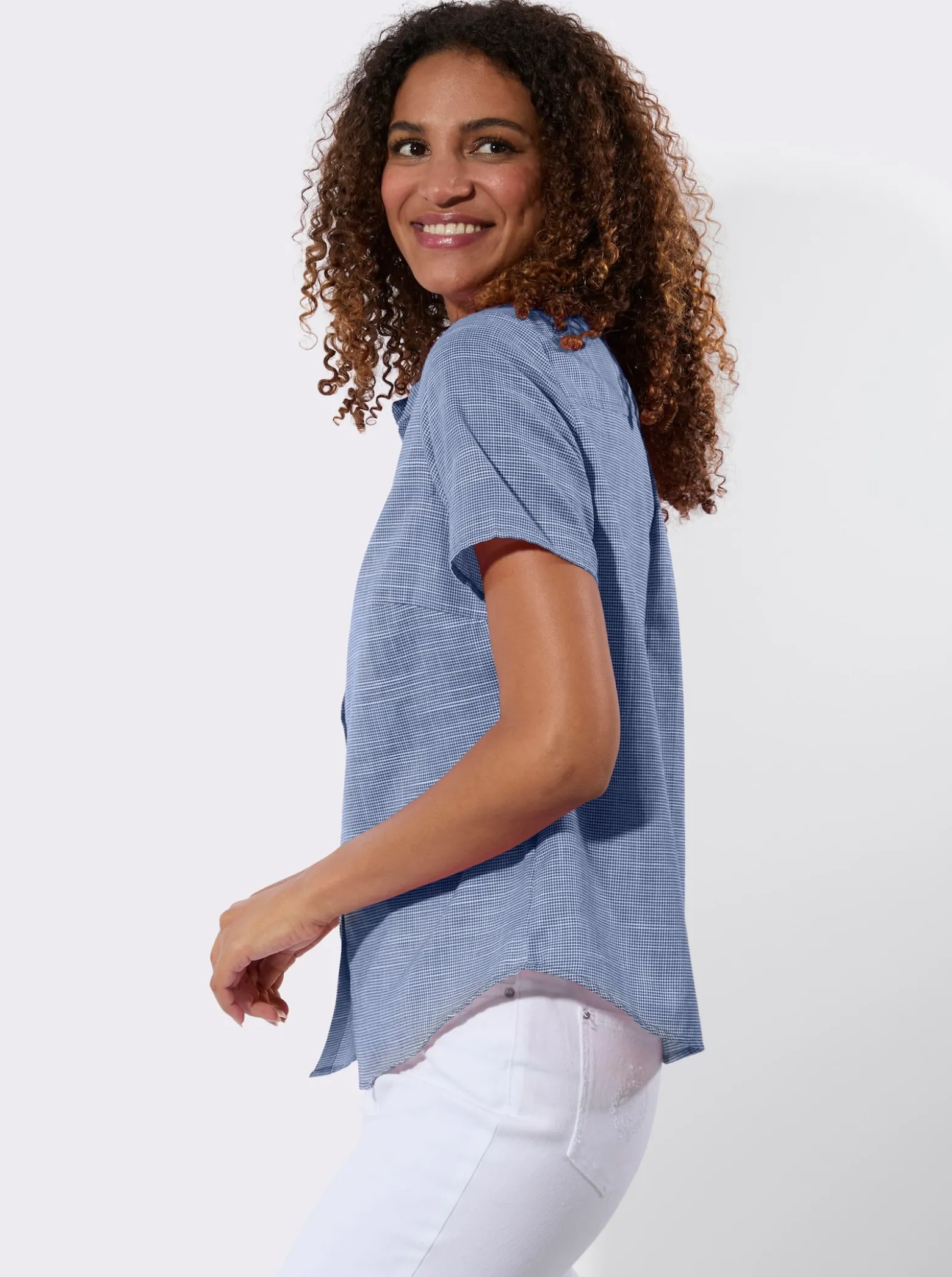 Kurzarm-Bluse mit abgerundetem Saum