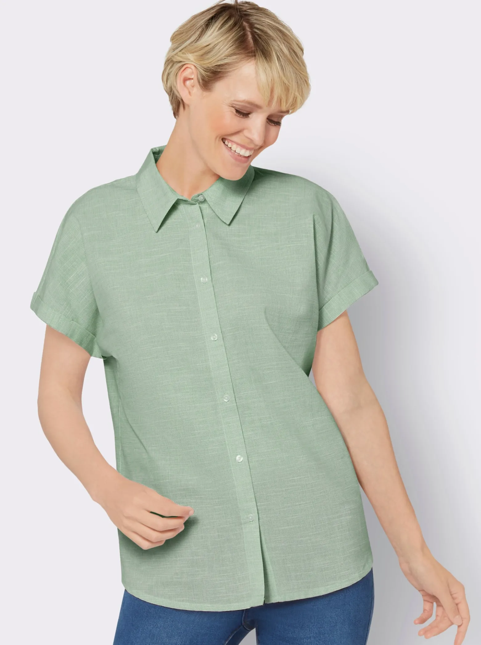 Kurzarm-Bluse mit abgerundetem Saum
