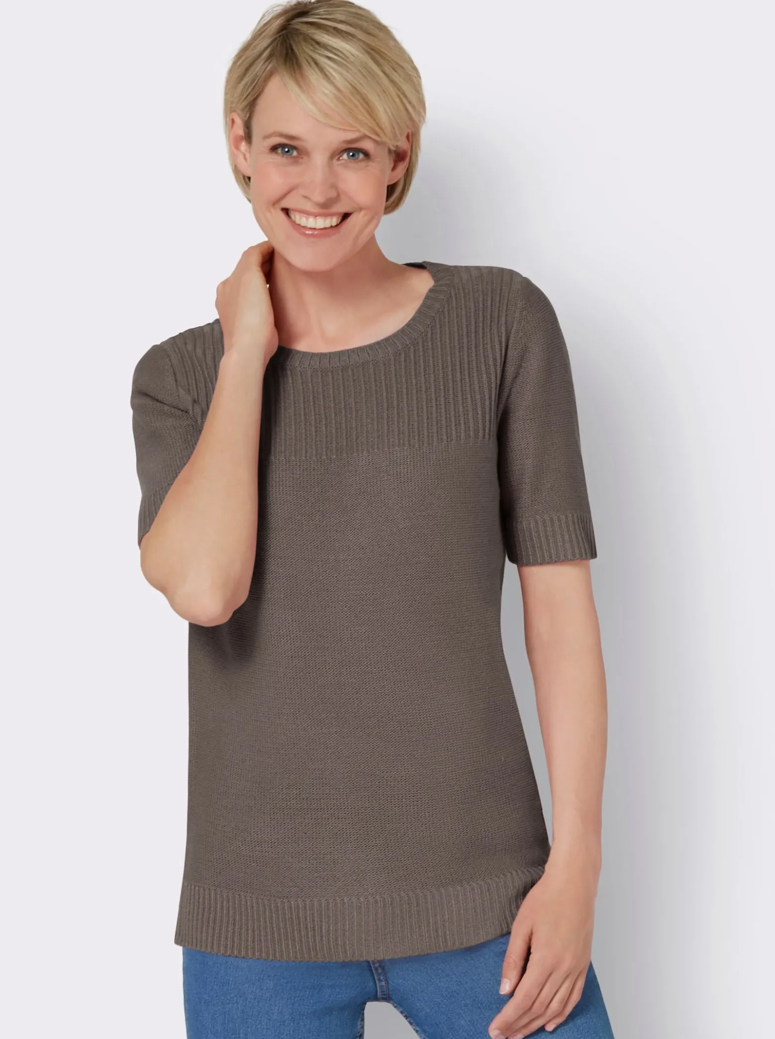 Kurzarmpullover im Linksstrick-Muster