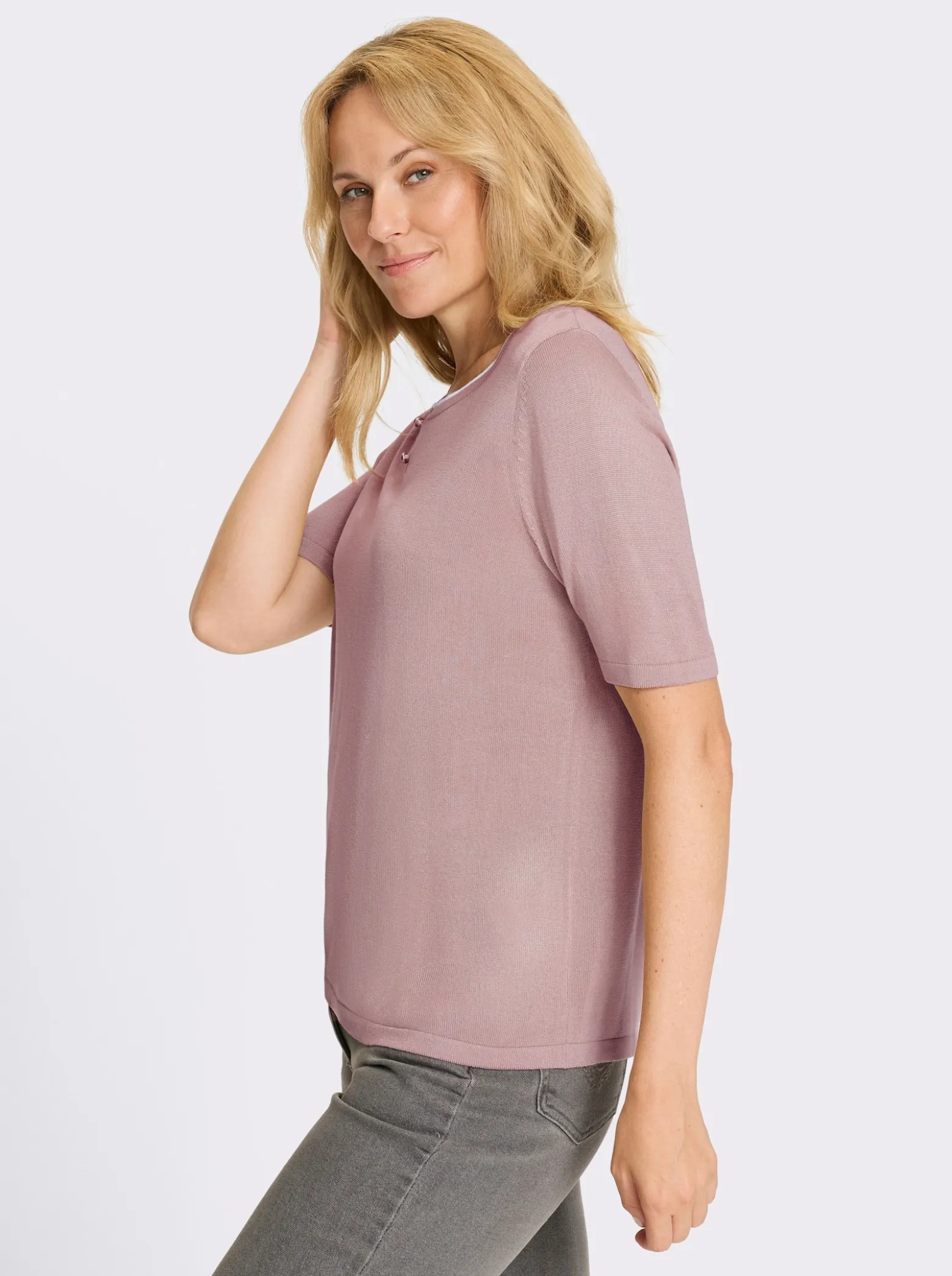 Kurzarmpullover mit Kontrast-Details