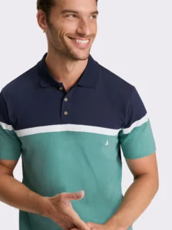 Kurzarmshirt aus Baumwolle. Colour Blocking