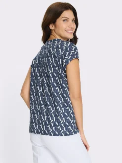Kurzarmshirt im farbharmonischen Druckmuster