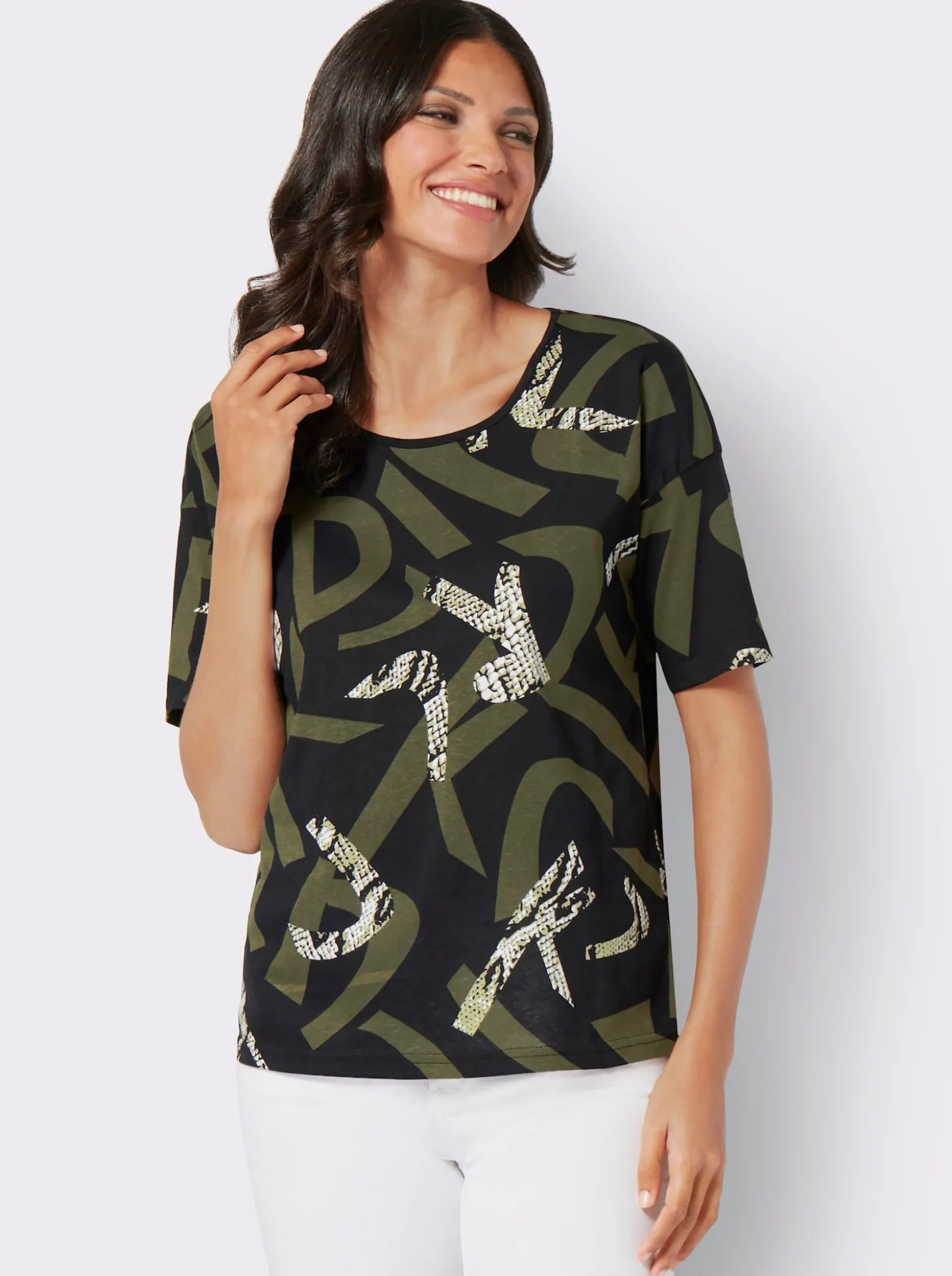 Kurzarmshirt im Muster-Mix