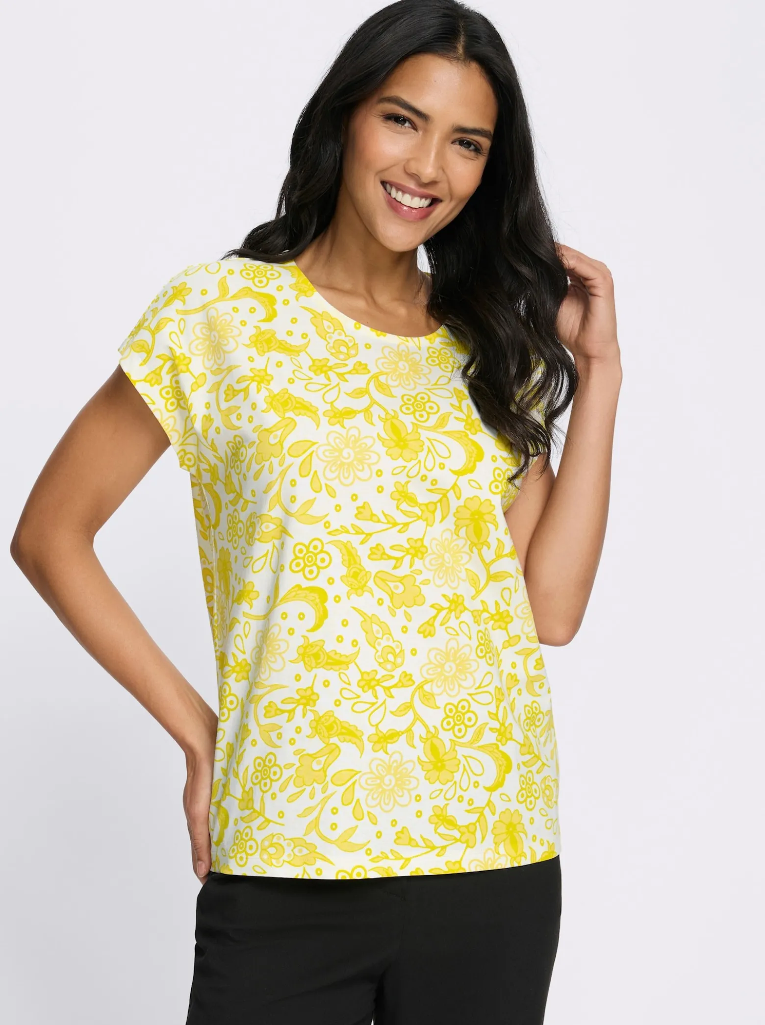 Kurzarmshirt im Paisley-Blüten-Mix