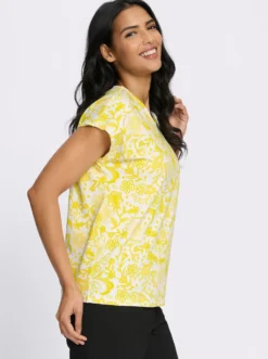 Kurzarmshirt im Paisley-Blüten-Mix