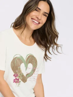 Kurzarmshirt im Trachtenstil