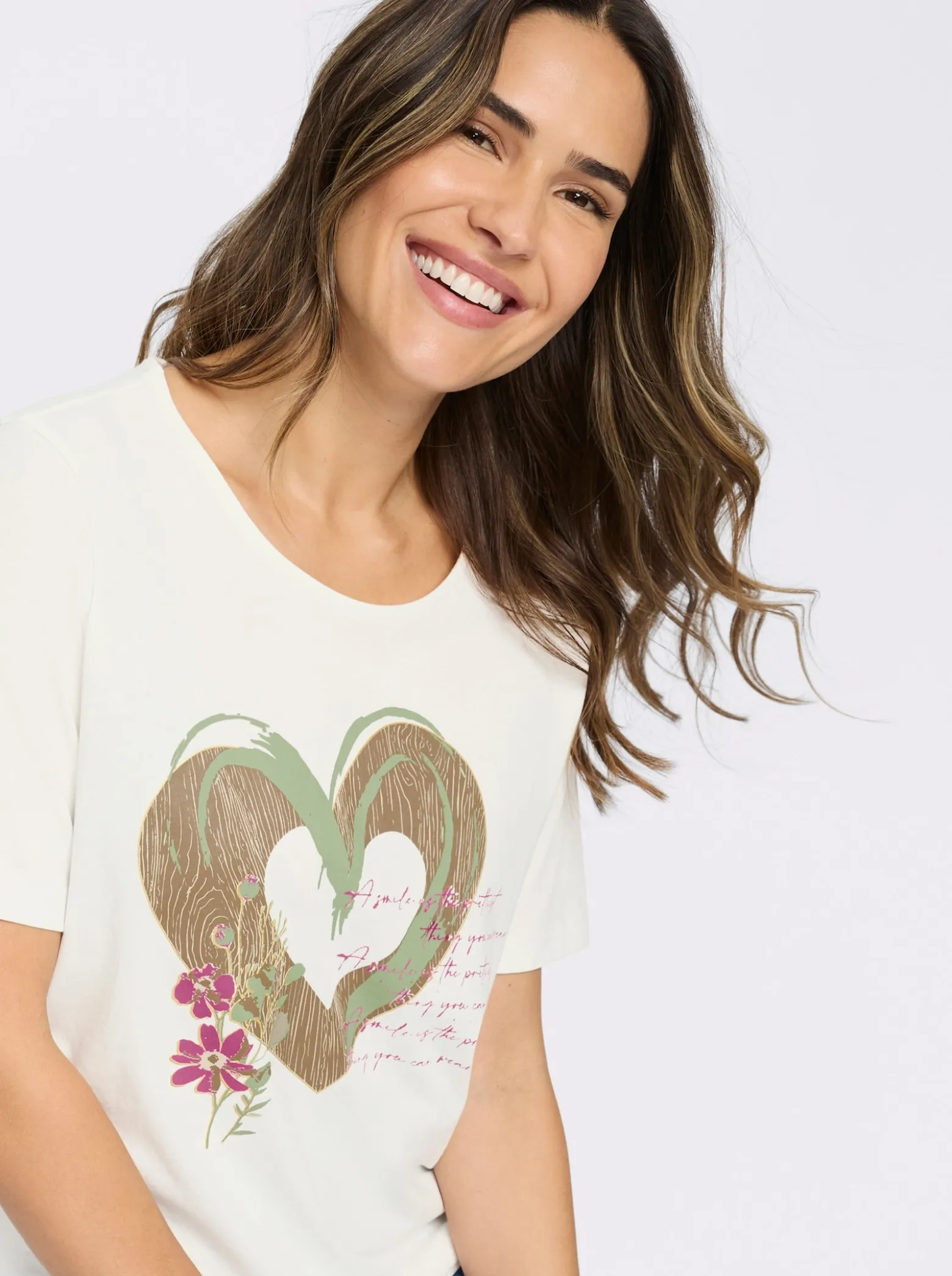 Kurzarmshirt im Trachtenstil
