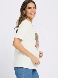 Kurzarmshirt im Trachtenstil