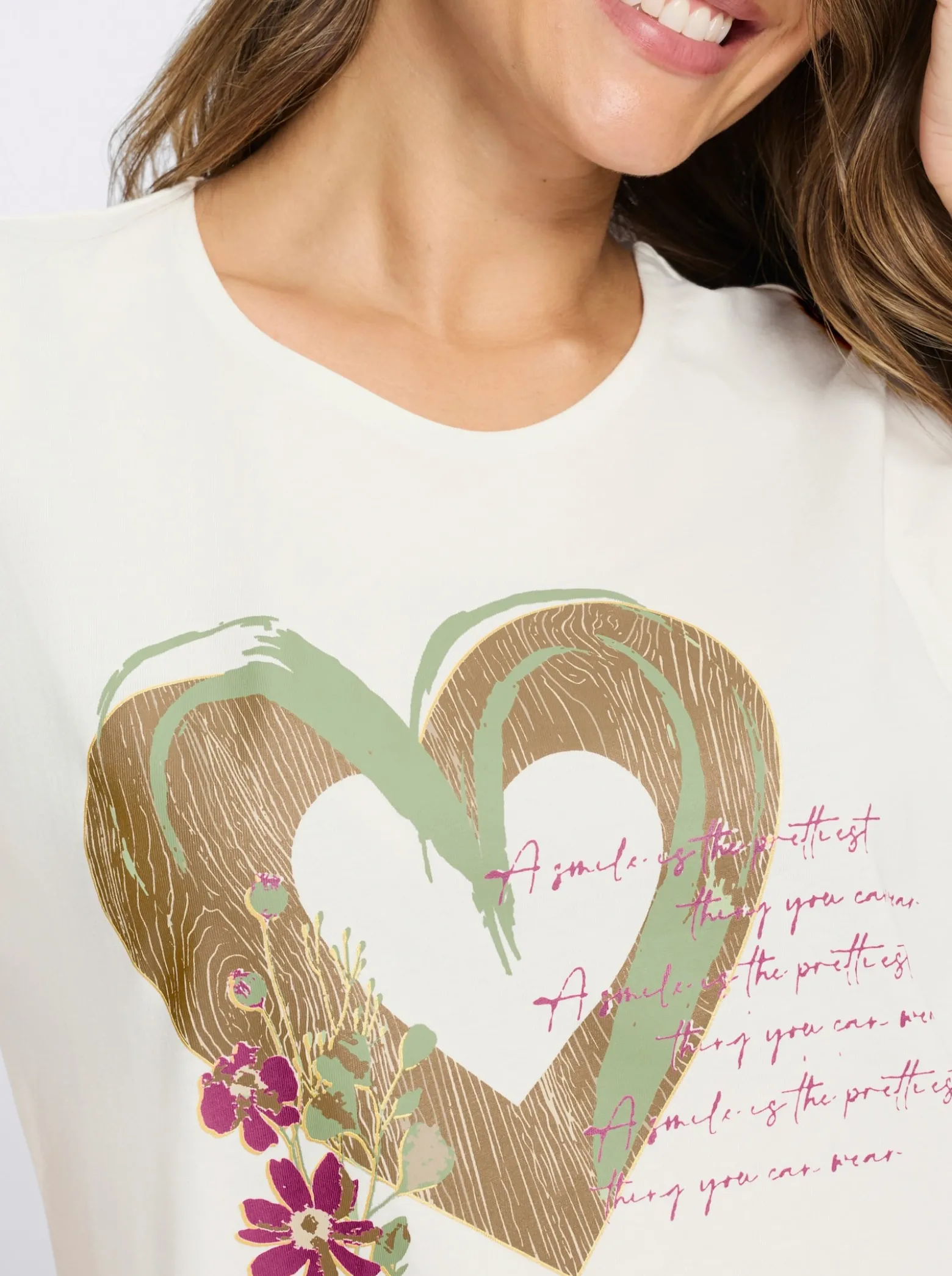 Kurzarmshirt im Trachtenstil