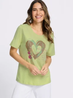 Kurzarmshirt im Trachtenstil