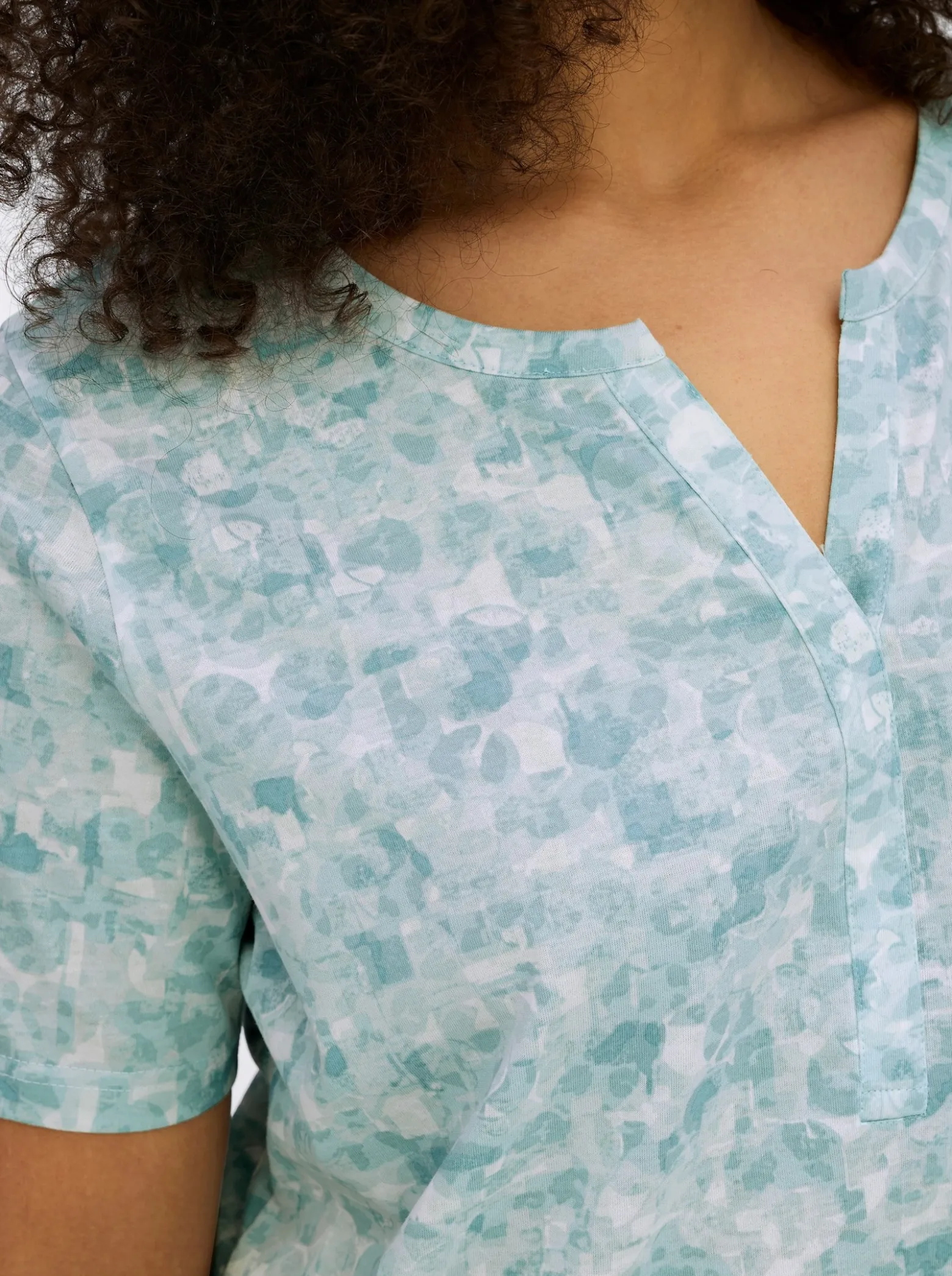 Kurzarmshirt in Baumwoll-Qualität