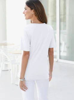 Kurzarmshirt in taillierter Form