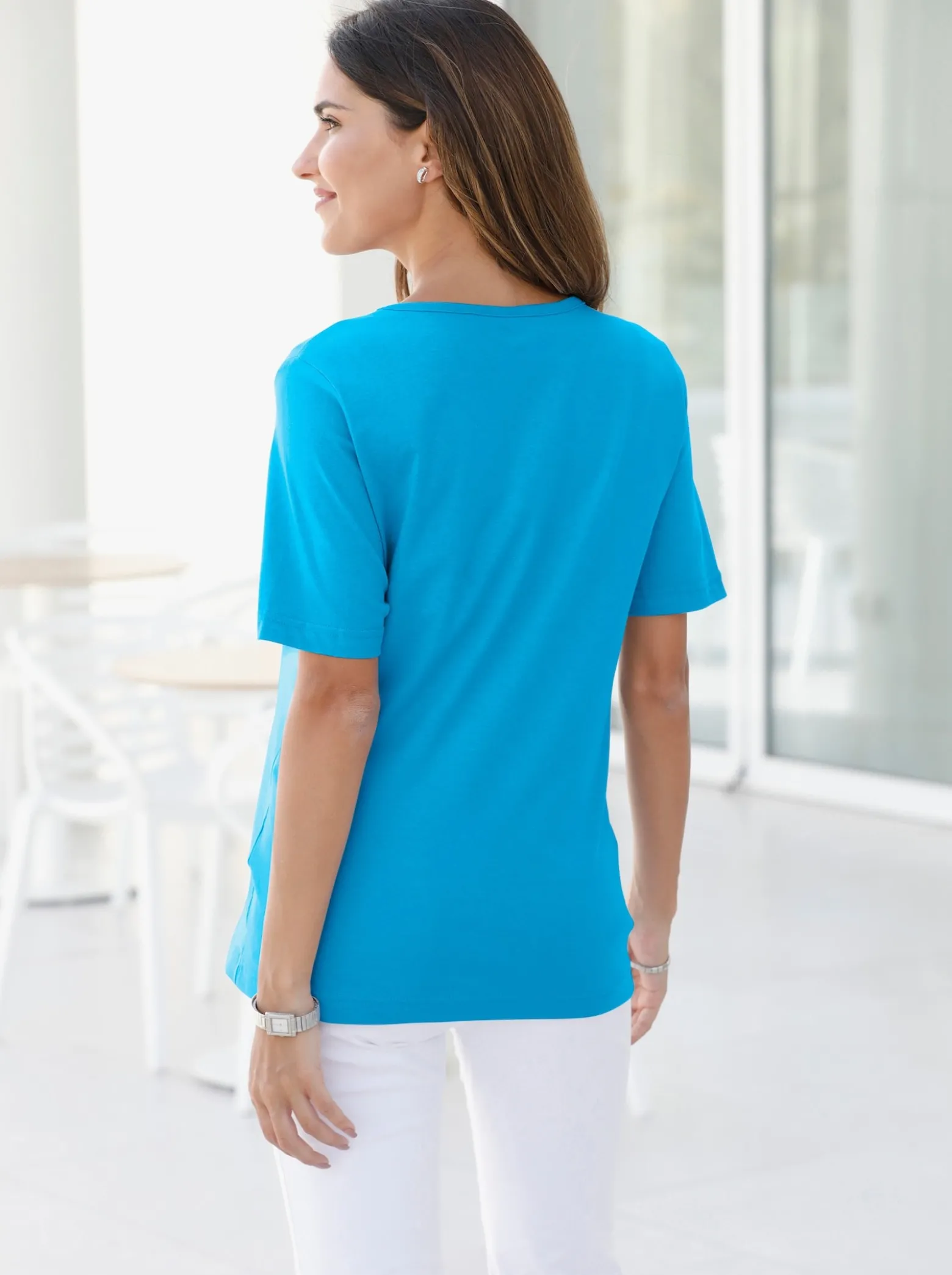 Kurzarmshirt in taillierter Form