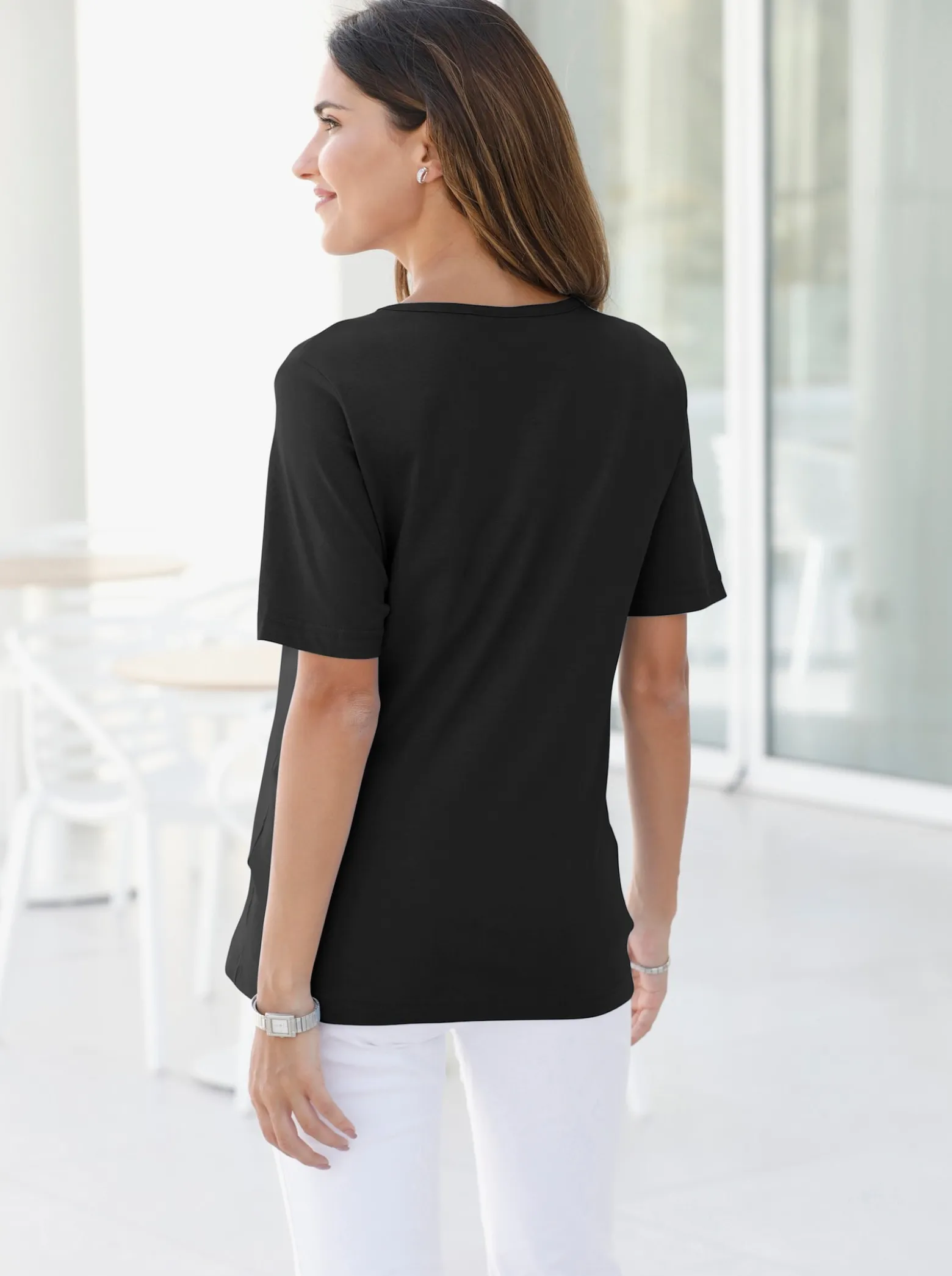 Kurzarmshirt in taillierter Form