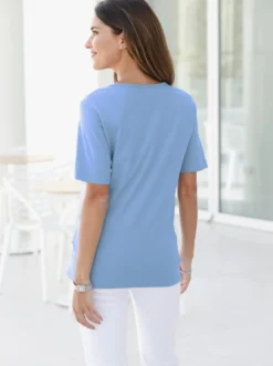 Kurzarmshirt in taillierter Form