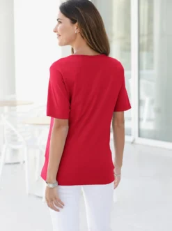 Kurzarmshirt in taillierter Form