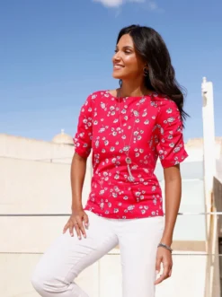 Kurzarmshirt mit Blumenmuster